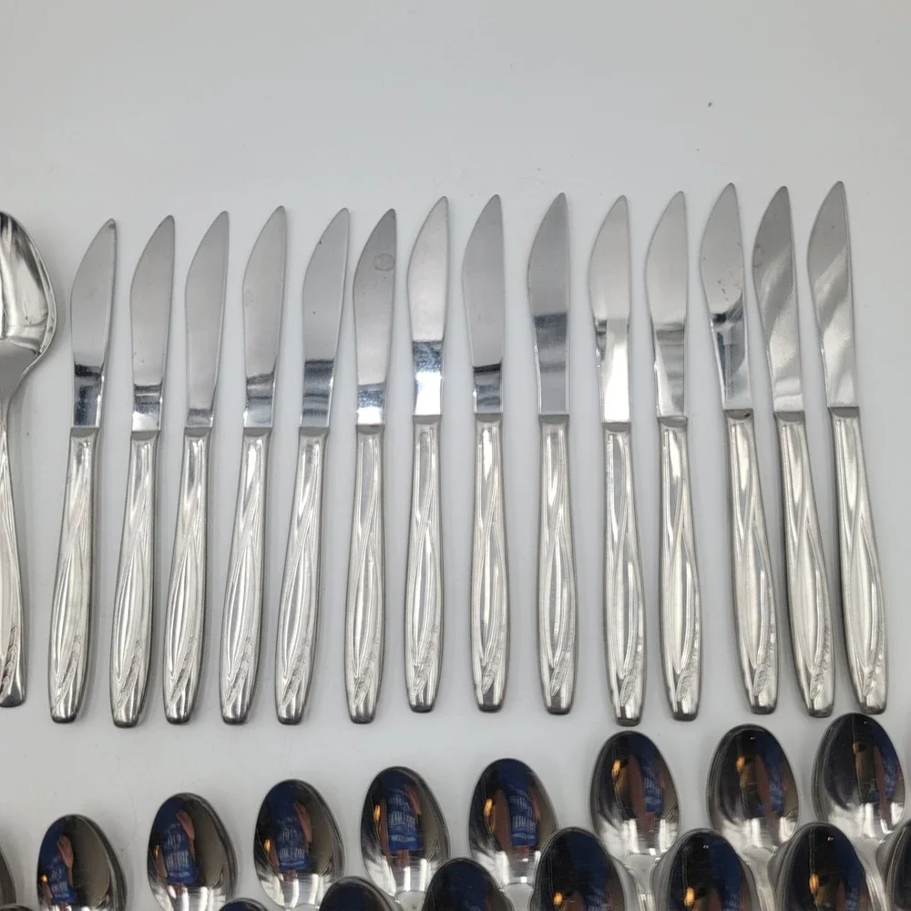 91 pc Lawncrest Rogers Cutlery International Stainless Flatware 11 Serving pcs
